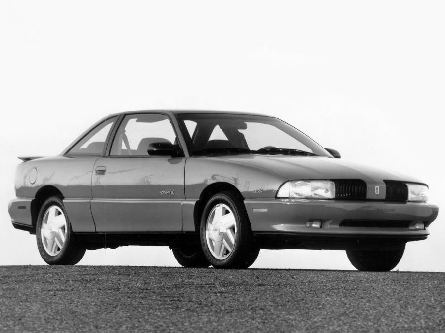  Oldsmobile Achieva SC Coupe 1992 года  (фото 3 из 5)